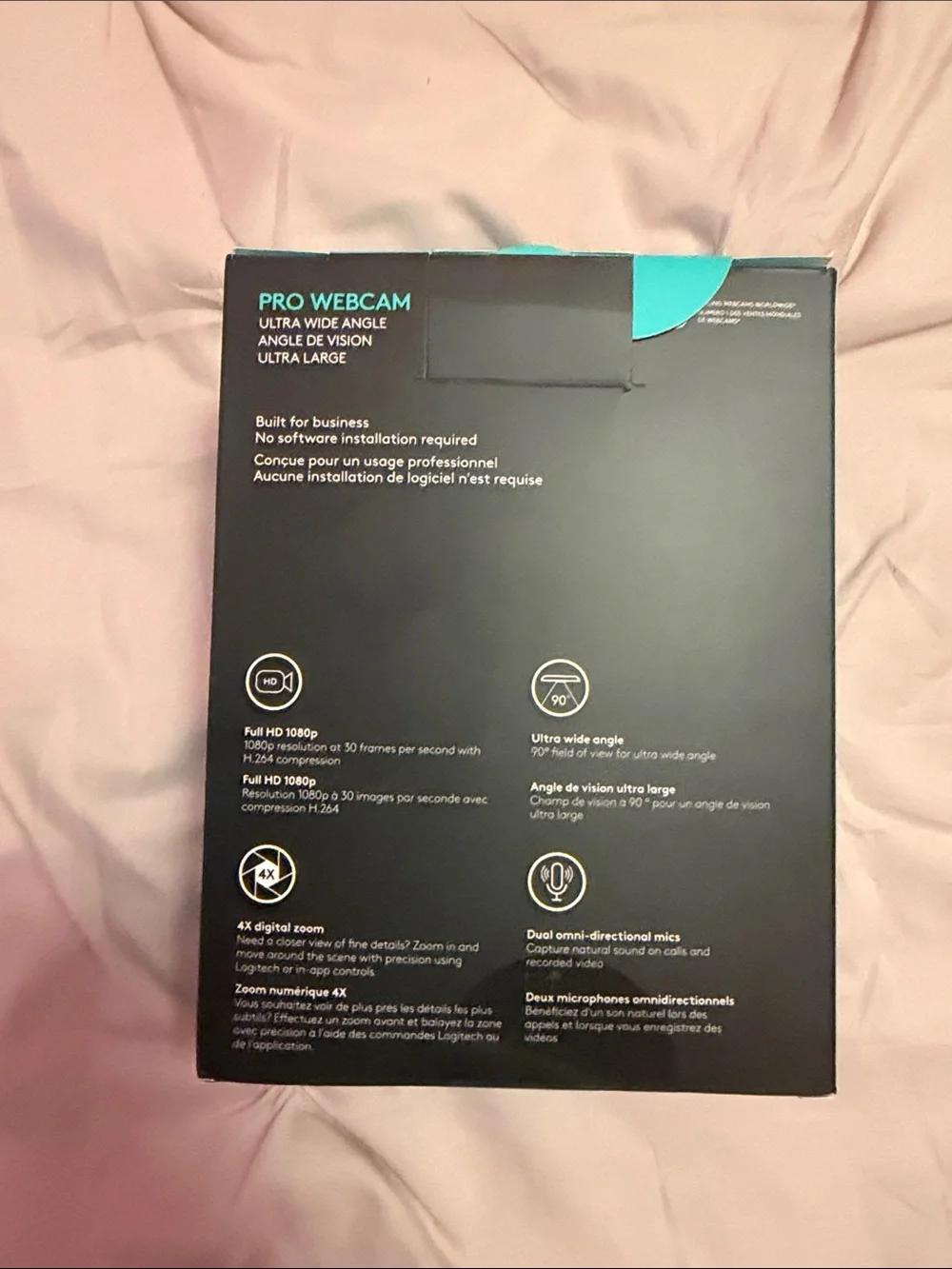 Logitech Pro Webcam - Black with Teal Accents